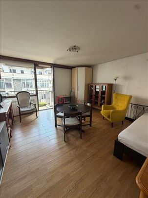 Top lokacija Odmah kod Taša. Terasa.