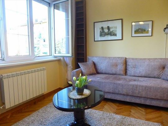 Vračar, 42m2, parking, lep pogled, svetao