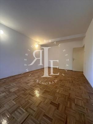 Beograd, B.Brdo, Požeška, 4,5, 111m2