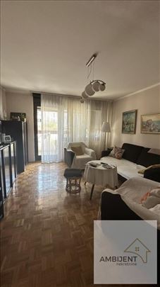 Četvorosoban stan u bloku 72, 93m2