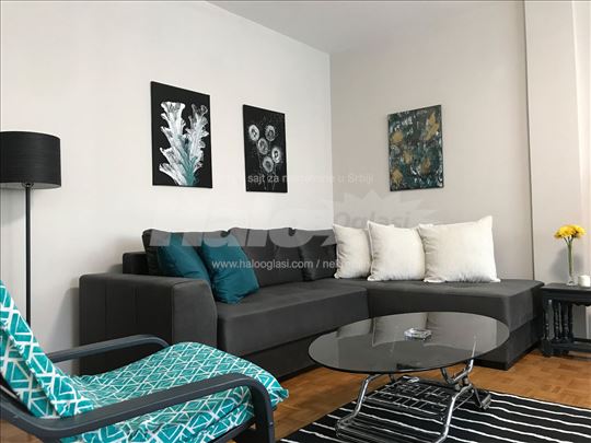 Dvoiposoban stan 73 m², Fontana, pogled na park