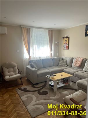 Knić, centar - Vojvode Stevana Knićanina