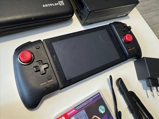 Nintendo Switch са комплетом