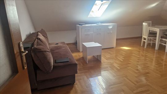 Povoljno,stan 51m2