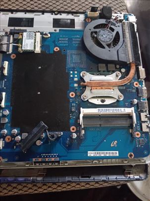 Samsung Np300E5A matična/ Ispravna/ komplet