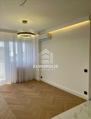 Vračar, lux renoviran stan, terasa 8 m², lift ID#1