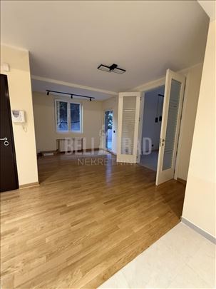 123m2 + 2 parking mesta!