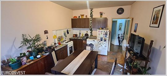 2,5 Uknjižen, miran kraj, odlična lokacija