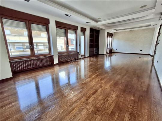 Luksuzan 4.0 stan, 180m2, 2 garazna mesta