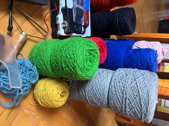 Platno, ram i vunica za tafting