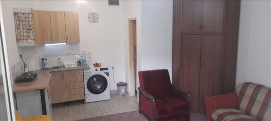 Rakovica, 22m2 - namešten stan, useljiv odmah