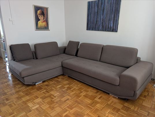 Velika i udobna ugaona garnitura 300x210cm