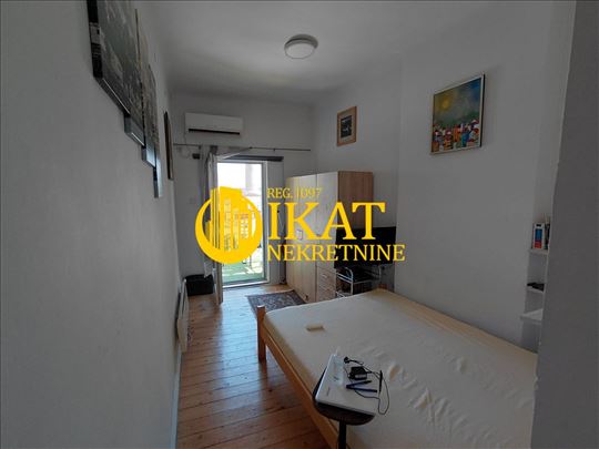 Skadarlija, 1.0 43m2 sa velikom terasom