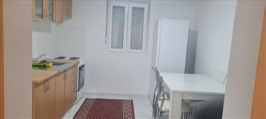 Stan u prelepoj mirnoj ulici na Strelištu