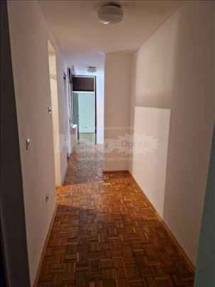 Višnjička banja, trosoban stan
