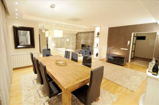 Vračar, Krunska – 170 m², pogled na Hram, garaža