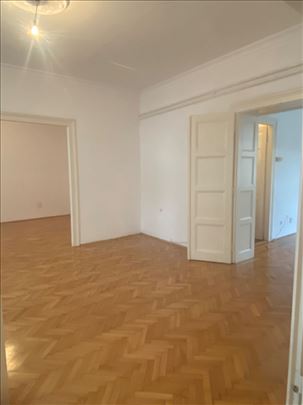 Centar 125m2 lux salonski blizina Skupstine
