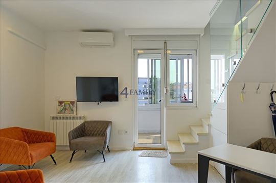 Duplex sa pogledom – dom ili biznis na Zvezdari