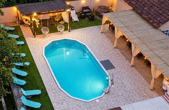 Omoljica, lux kuća sa bazenom, 91m2, 4,94 ara