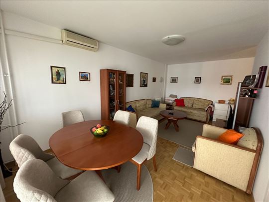 Porodični stan 75 m²|NBG (Blok 64)|Gandijeva