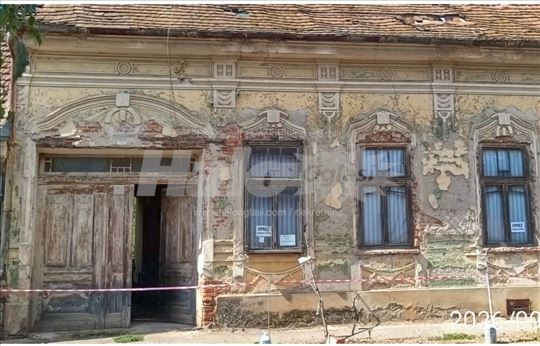 Prodaje se nemacka kuca za adaptaciju Bela Crkva