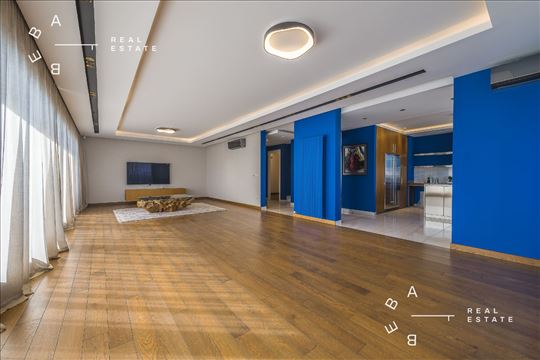 Retko u ponudi - Penthouse/ 6.0 / 2 garazna - Hram