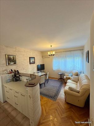 Zemun 57(T) renoviran, 2.5, dvostrano orijentisan