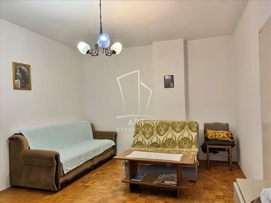 Centar Koteža, uknjžen na 35m2, mereno 44m2 ID#164