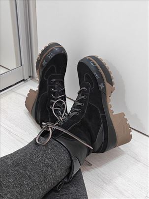 Cizme gleznjace Louis Vuitton broj 38