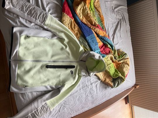 Nike hybrid tech fleece