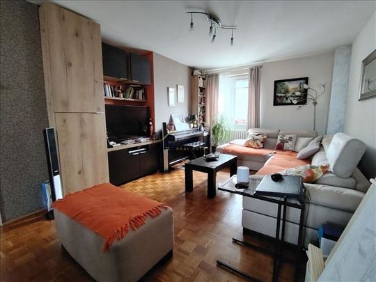Trosoban, dvostrano orijentisan, Blok 62