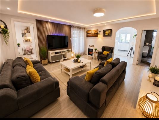 Voždovac, 90 m2, 3.0, uknjižen
