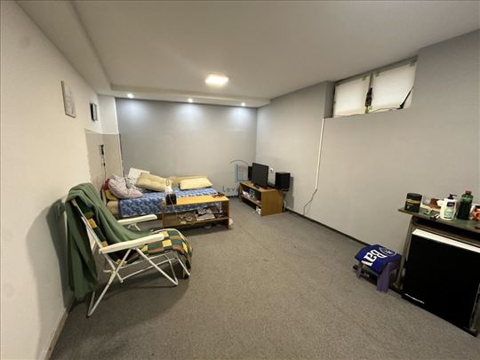 Poslovni prostor, Zemun, Donji grad, 70 m2