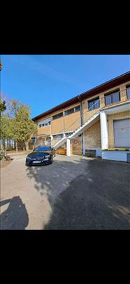 Prehrambeni pogon 1100m2 sa komorama