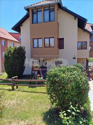Zlatibor,nameštena garsonjera u zgradi po sniženoj