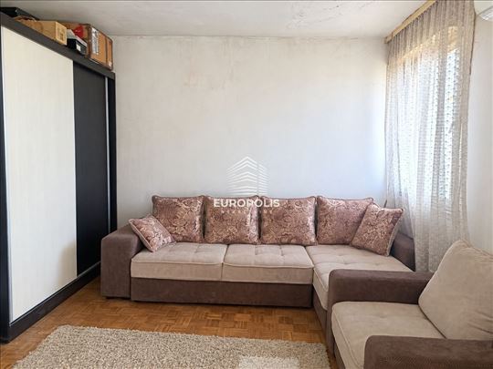 Borča, 75 m², 3.0, lift, CG, lođa, za renoviranje