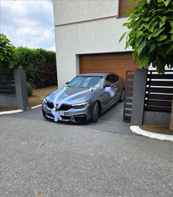 Iznajmljivanje automobila sa vozacem za svadbe itd