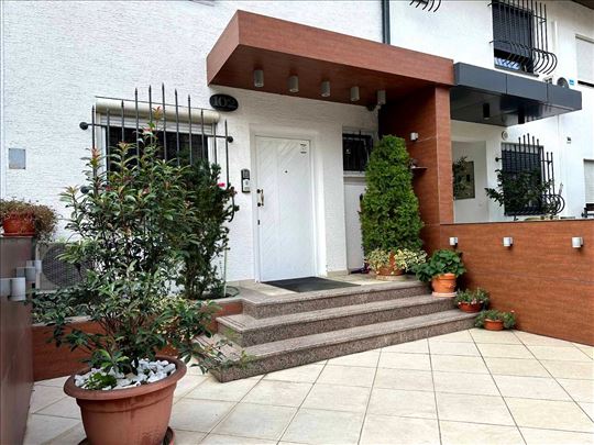KOSA I, PREMIUM porodična kuća u nizu, 310m2