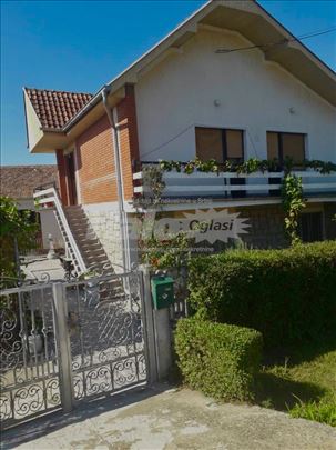 Kuća 180m2 + 2 parcele, Oreovica, Žabari