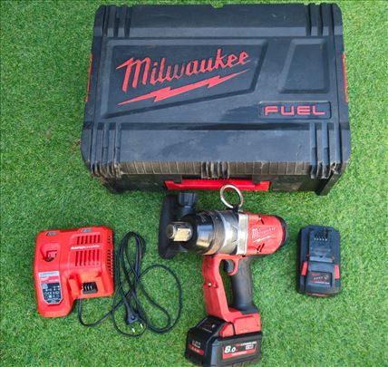 Milwaukee 1 M18 FUEL udarni odvijač – komplet