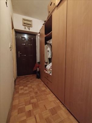 Odlicna Lokacija, Prvi sprat, Za Renoviranje