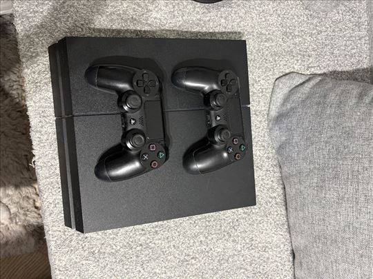 Playstation 4 + 2 dzojstika + stalak za punjenje