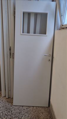 prodajem sobna vrata