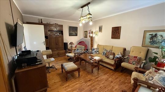 Retko u ponudi, Blok 70–Komforan 3.5 stan od 95 m²