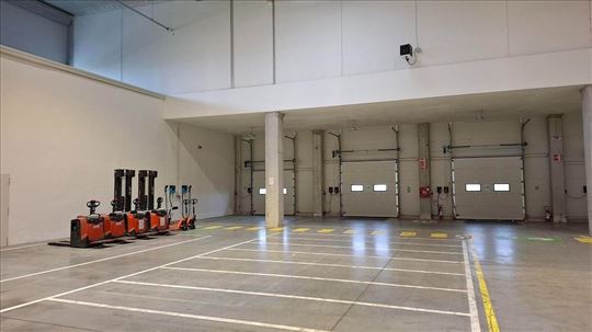Šimanovci-ind zona,magacin,11000m2