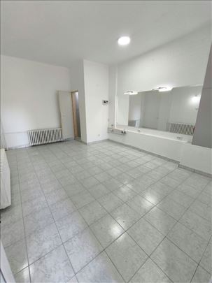 Simpatična garsonjera ili lokal - vi odlučite!