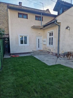 Zemun, SC. Master, kuća 135m2, smeštaj za radnike