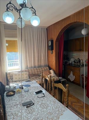Jakovo , centar, kuća 112m2 + 23ara placa