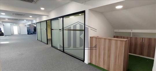 Poslovni prostor za izdavanje,Sajam, 400 m2, ID 13