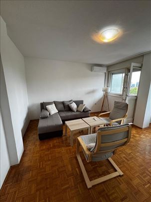 Prodaja 2.5 stana – Bulevar Milutina Milankovića, 